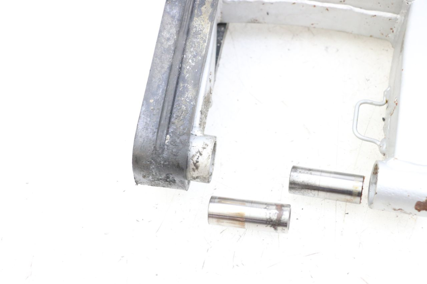 photo de wahacz tylni HYOSUNG XRX 125 (2000 - 2008) - Część sprawdzona