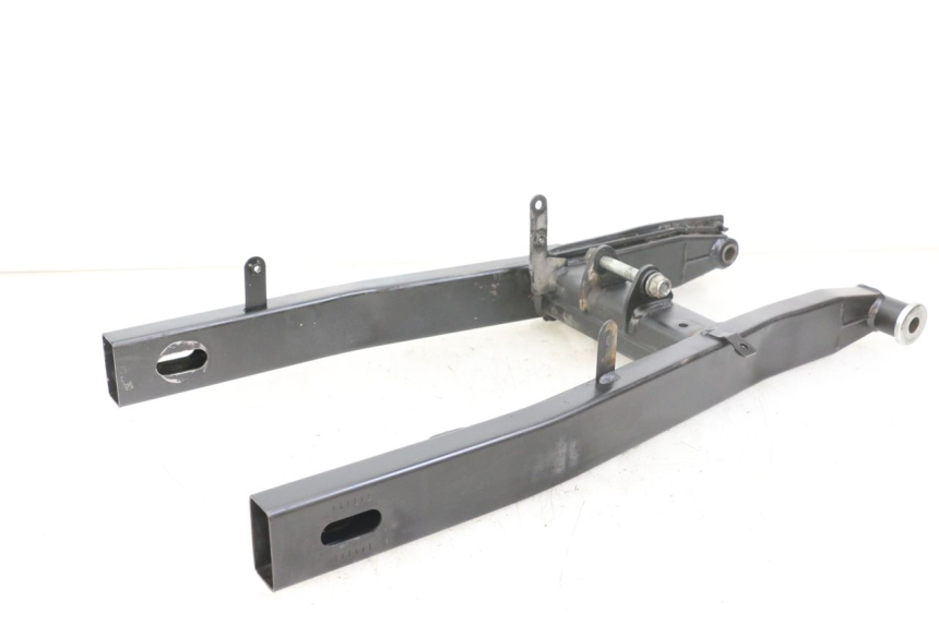 photo de Wahacz tylnego zawieszenia YAMAHA XJ6 ABS 600 (2008 - 2016) - Zbliżenie techniczne