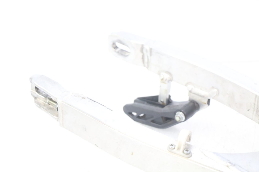 photo de wahacz tylnego zawieszenia YAMAHA YZ 85 (2019 - 2021) - Szczegóły charakterystyczne