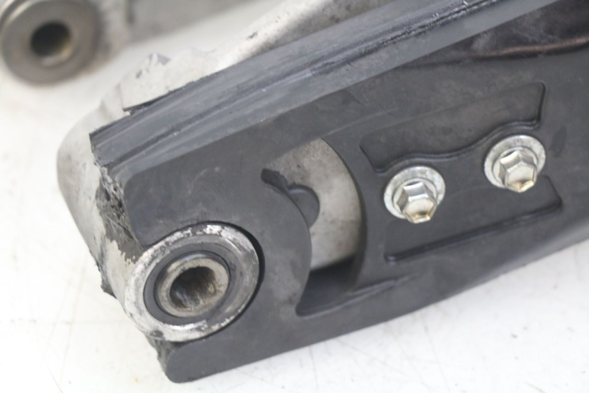 photo de wahacz tylnego zawieszenia YAMAHA YZ 85 (2019 - 2021) - Struktura - zbliżenie