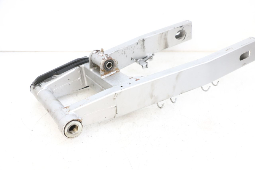 photo de wahacz tylni KAWASAKI ZR 7 750 (1999 - 2004) - Widok główny