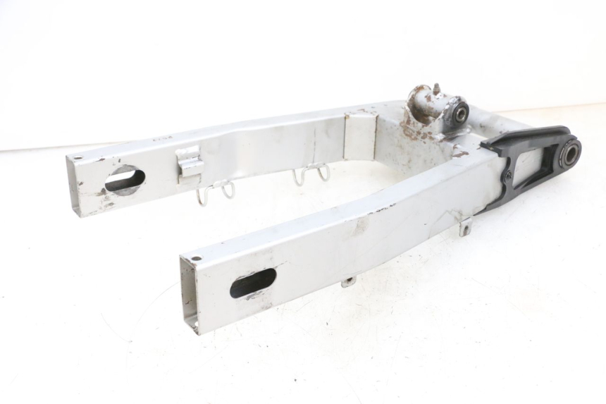 photo de wahacz tylni KAWASAKI ZR 7 750 (1999 - 2004) - Zbliżenie komponentów