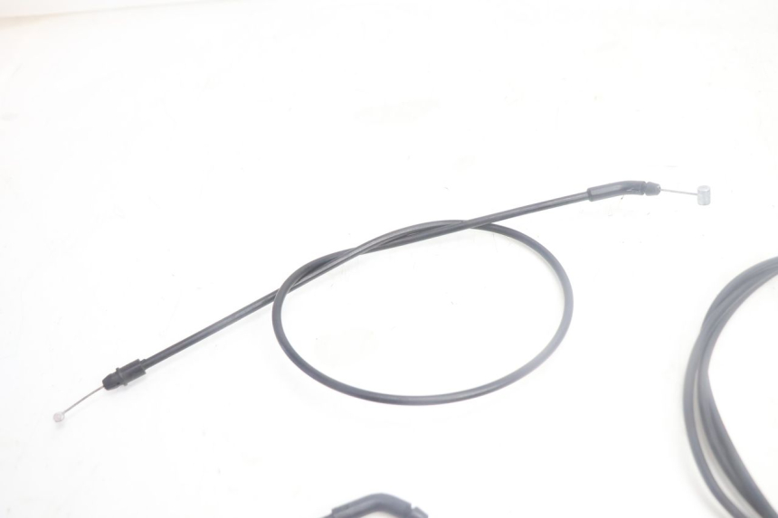 photo de KABEL OTWIERANIA SIEDZENIA PIAGGIO MP3 500 (2016 - 2018) - Szczegół części