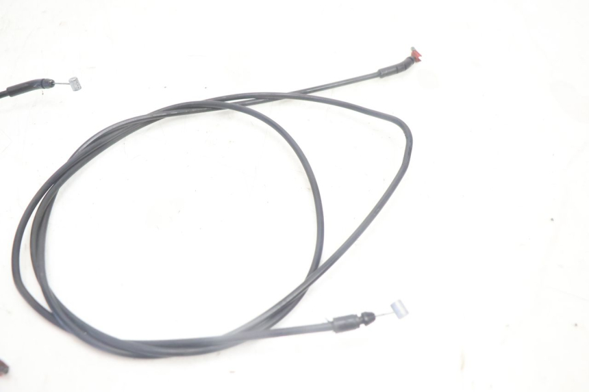 photo de KABEL OTWIERANIA SIEDZENIA PIAGGIO MP3 500 (2016 - 2018) - Inny kąt widzenia