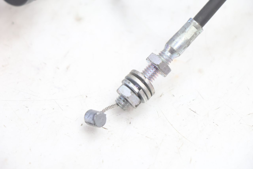 photo de KABEL OTWIERANIA SIEDZENIA CAN-AM SPYDER RS 1000 (2008 - 2012) - Zbliżenie techniczne