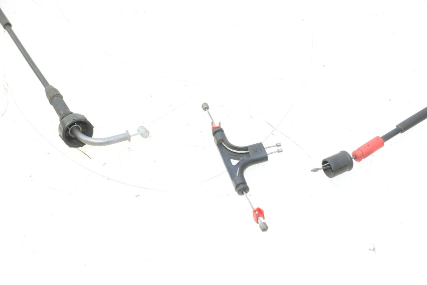 photo de LINKA OTWIERANIA SIEDZENIA YAMAHA XMAX X-MAX 125 (2006 - 2009) - Szczegół części