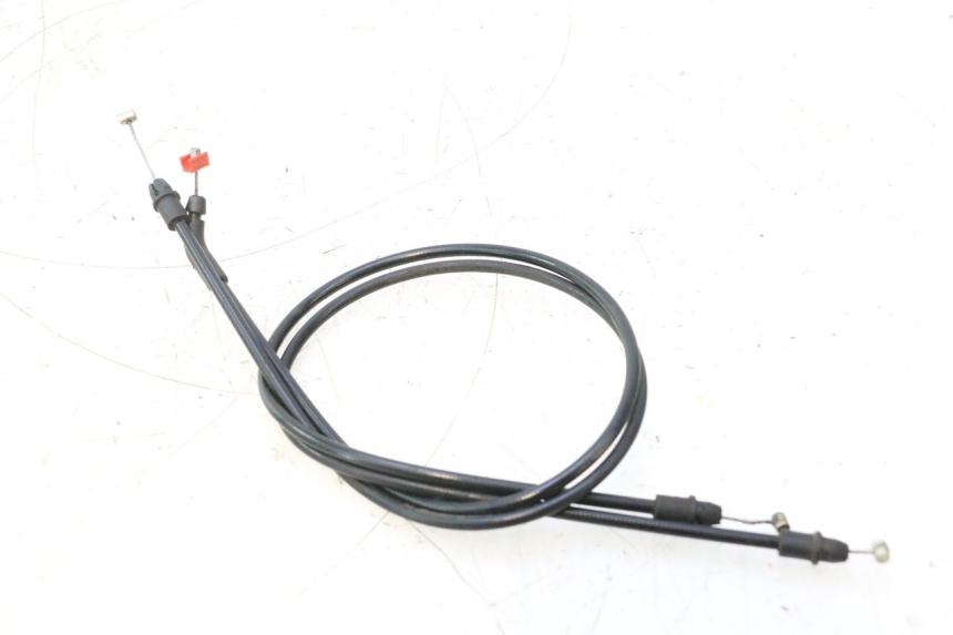 photo de KABEL OTWIERANIA SIEDZENIA PIAGGIO X8 STREET 125 (2006 - 2007) - Zbliżenie techniczne