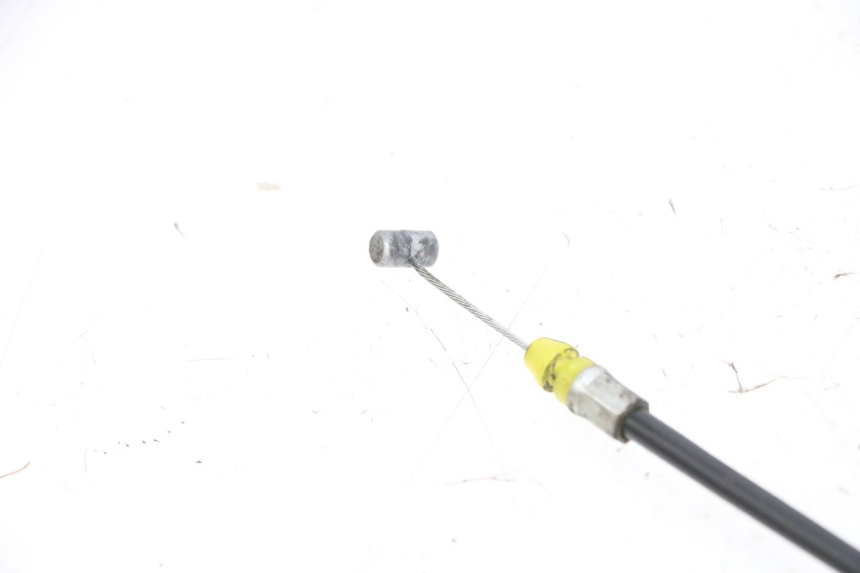 photo de LINKA OTWIERANIA SIEDZENIA KAWASAKI ZR 7 750 (1999 - 2004) - Zbliżenie techniczne