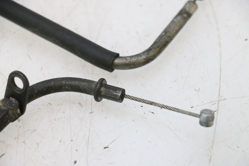 photo de KABEL ROZRUCHOWY SUZUKI GSF N BANDIT 1200 (2001 - 2005) - Szczegół części