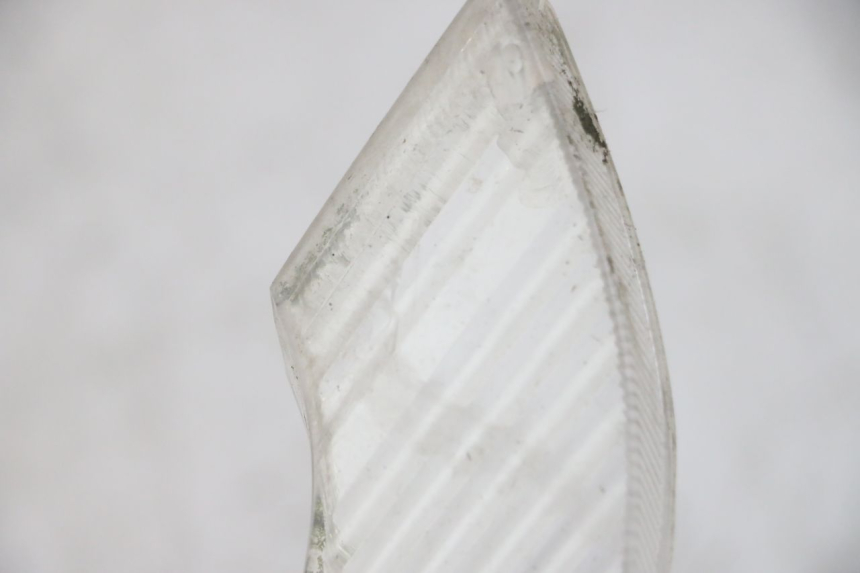 photo de Klosz kierunkowskazu przedniego prawego PEUGEOT VIVACITY NEW 2T 50 (2008 - 2017) - Szczegół części