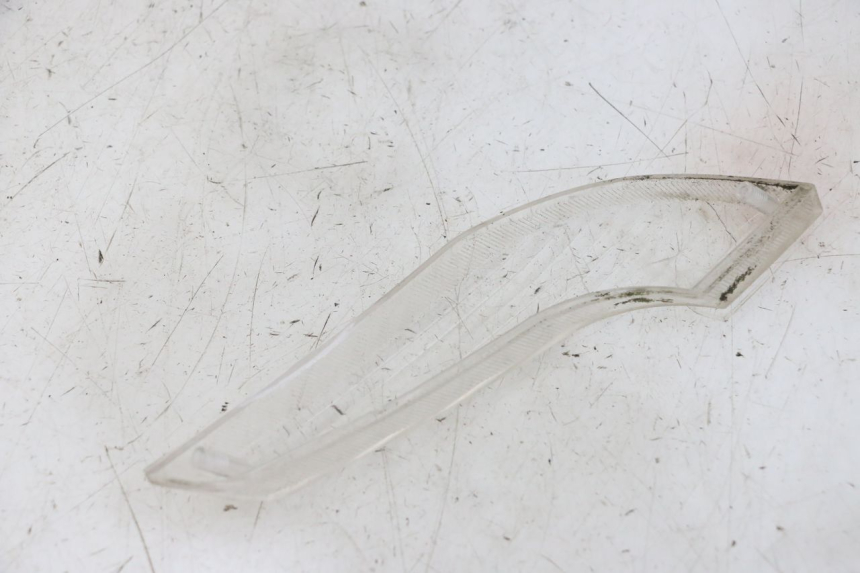 photo de Klosz kierunkowskazu przedniego prawego PEUGEOT VIVACITY NEW 2T 50 (2008 - 2017) - Zoom stanu zużycia