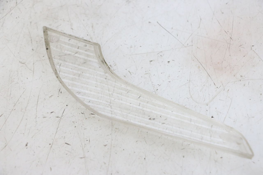 photo de Klosz kierunkowskazu przedniego prawego PEUGEOT VIVACITY NEW 2T 50 (2008 - 2017) - Inny kąt widzenia