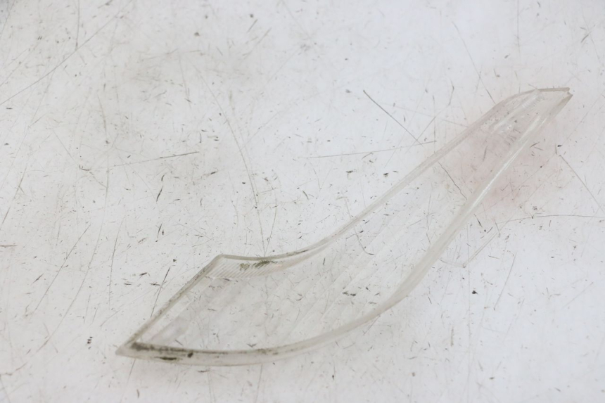 photo de Klosz kierunkowskazu przedniego prawego PEUGEOT VIVACITY NEW 2T 50 (2008 - 2017) - Zbliżenie techniczne