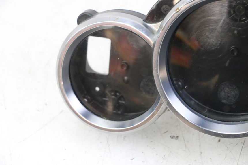 photo de Klosz licznika YAMAHA FJR ABS 1300 (2006 - 2012) - Stan powierzchni