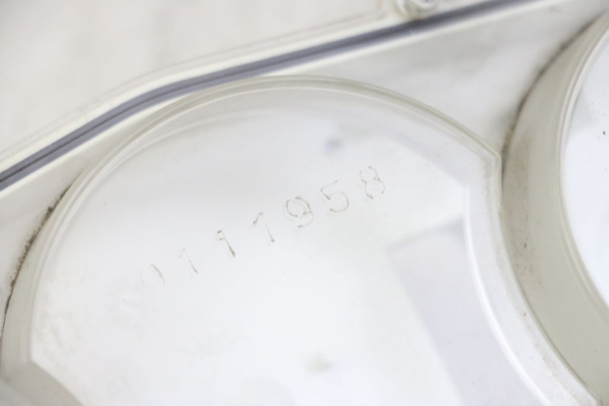 photo de Klosz licznika PEUGEOT SATELIS 250 (2006 - 2012) - Zoom stanu zużycia