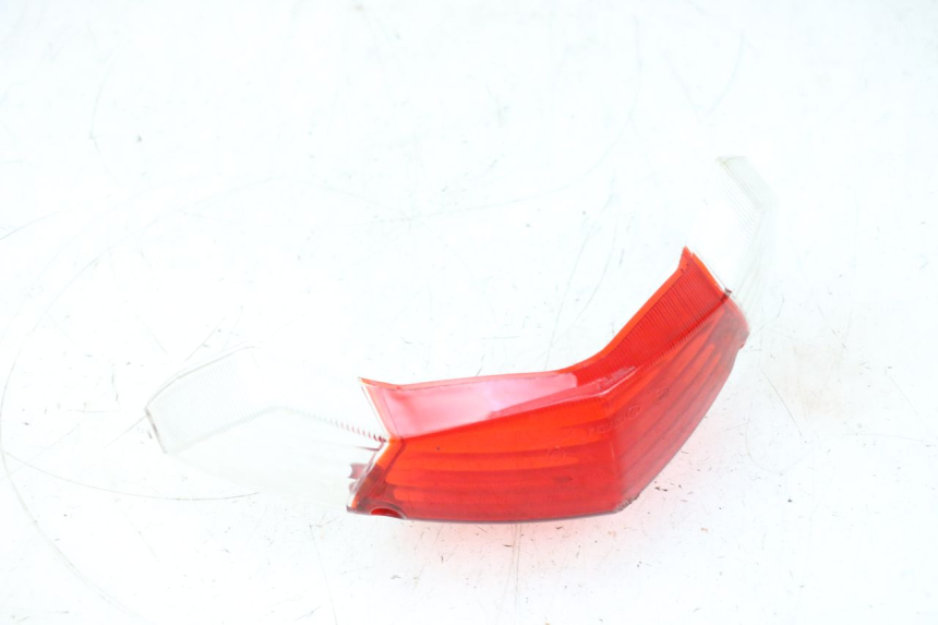 photo de Klosz tylnego światła PEUGEOT KISBEE 2T 50 (2010 - 2017) - Zoom stanu zużycia