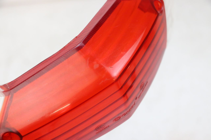 photo de Klosz tylnego światła PEUGEOT KISBEE 4T 50 (2010 - 2017) - Zoom stanu zużycia