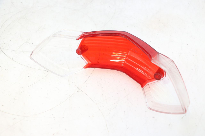 photo de SZKŁO LAMPY TYLNEJ PEUGEOT KISBEE 4T 50 (2023 - 2026) - Inny kąt widzenia