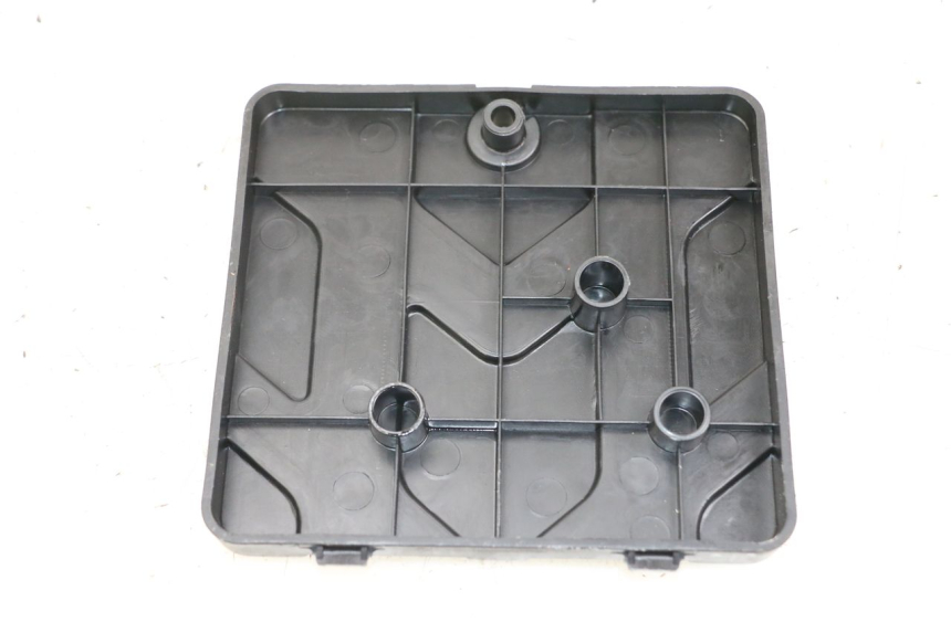 photo de OSŁONA AKUMULATORA DAELIM A-FOUR 2T 50 (2005 - 2012) - Szczegół części