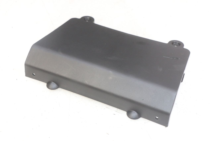 photo de OSŁONA AKUMULATORA KYMCO AGILITY 16+ 4T 50 (2018 - 2023) - Zoom stanu zużycia