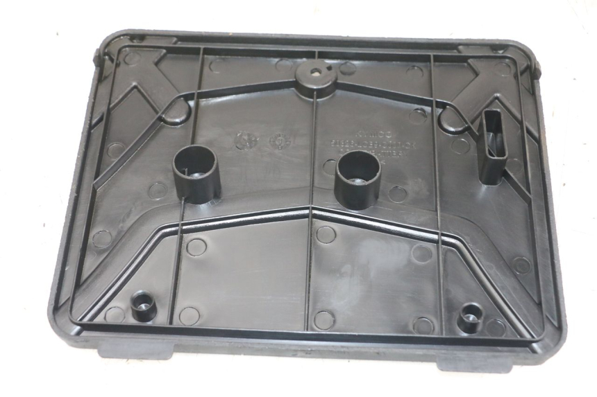 photo de OSŁONA AKUMULATORA KYMCO AGILITY 4T 50 (2018 - 2022) - Szczegół części