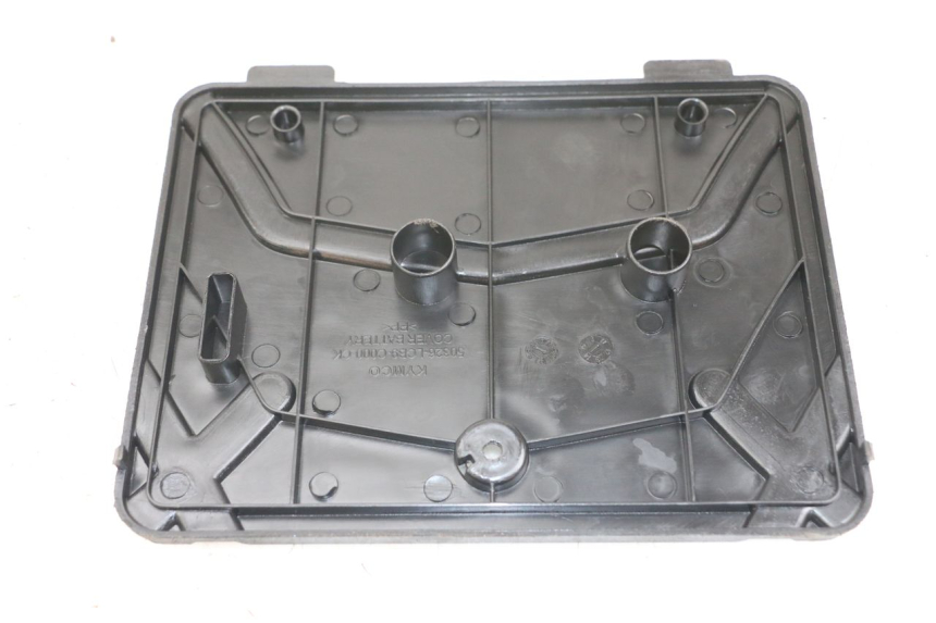 photo de OSŁONA AKUMULATORA KYMCO AGILITY 4T 50 (2018 - 2022) - Inny kąt widzenia