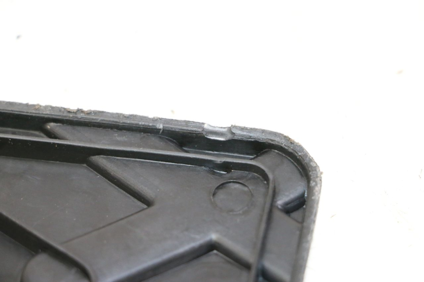 photo de OSŁONA AKUMULATORA KYMCO AGILITY 4T 50 (2005 - 2018) - Inny kąt widzenia