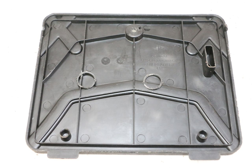 photo de OSŁONA AKUMULATORA KYMCO AGILITY 4T 50 (2005 - 2018) - Zbliżenie techniczne