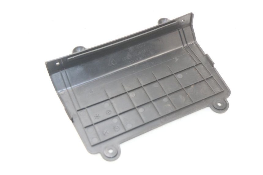 photo de OSŁONA AKUMULATORA KYMCO AGILITY CITY 2T 50 (2008 - 2016) - Szczegół części