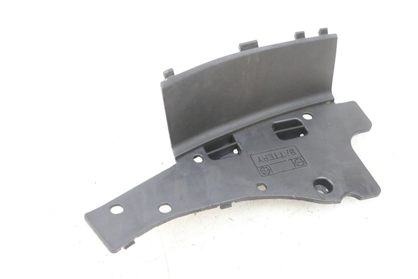 photo de OSŁONA AKUMULATORA SUZUKI BURGMAN 125 (2007 - 2014) - Widok główny