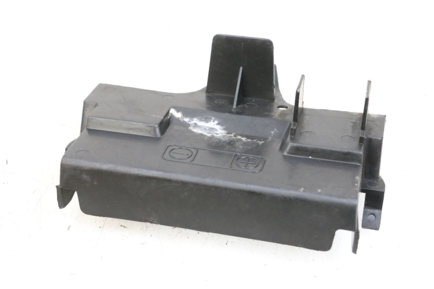 photo de OSŁONA AKUMULATORA SUZUKI BURGMAN EXECUTIVE ABS 650 (2006 - 2012) - Zoom stanu zużycia