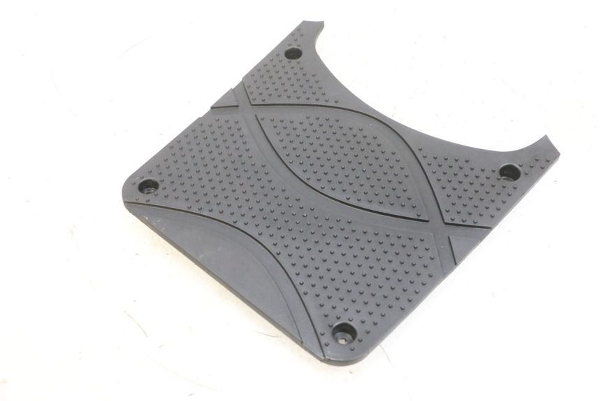 photo de OSŁONA AKUMULATORA SYM CROX 4T 50 (2016 - 2023) - Zoom stanu zużycia