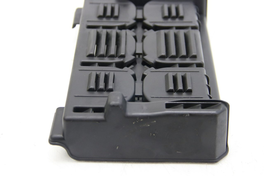 photo de OSŁONA AKUMULATORA PEUGEOT E-VIVACITY 1 (2012 - 2018) - Zbliżenie techniczne