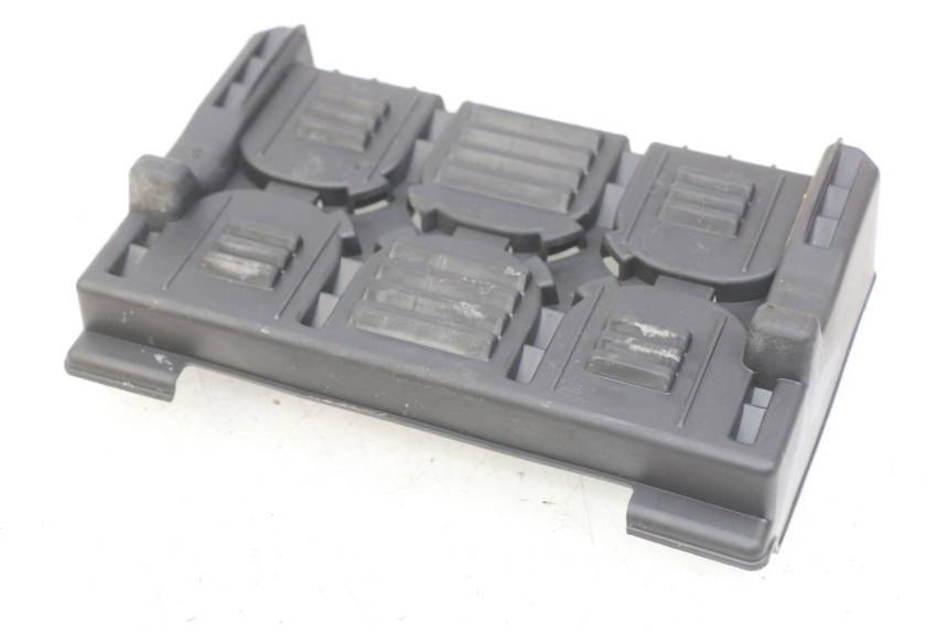 photo de OSŁONA AKUMULATORA PEUGEOT E-VIVACITY 1 (2012 - 2018) - Zoom stanu zużycia