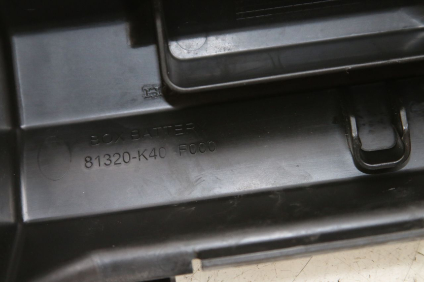 photo de OSŁONA AKUMULATORA HONDA FORZA 125 (2015 - 2016) - Szczegół części