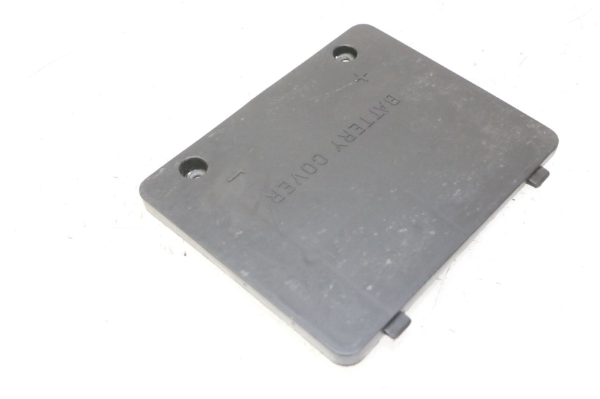 photo de OSŁONA AKUMULATORA DAELIM HISTORY 125 (2001 - 2002) - Zoom stanu zużycia