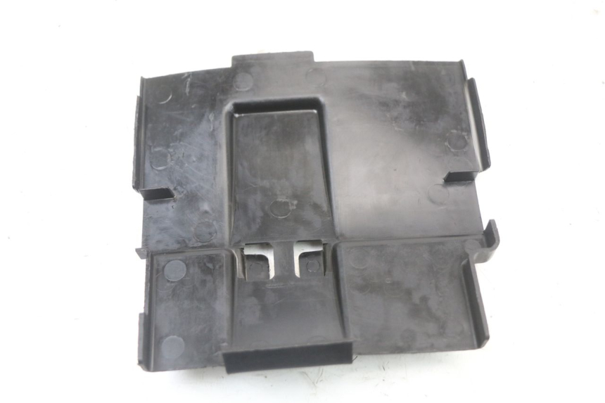 photo de OSŁONA AKUMULATORA HONDA CBR F 1000 (1993 - 1996) - Zbliżenie techniczne