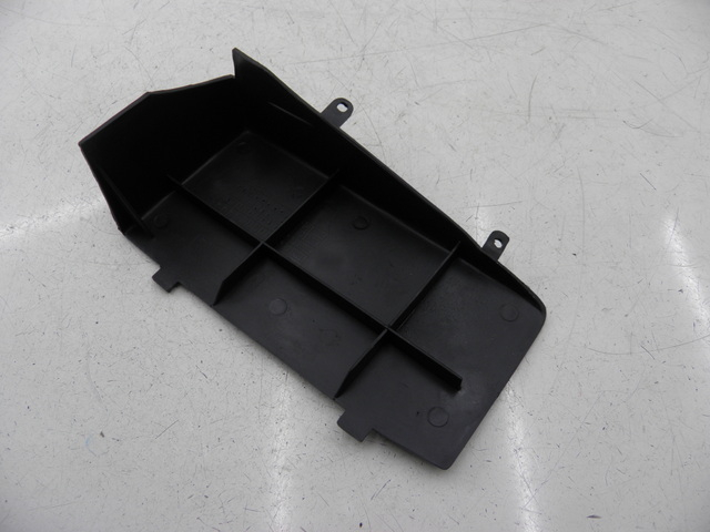 photo de OSŁONA AKUMULATORA JM MOTOR S-MAX 125 (2010 - 2014) - Szczegół części