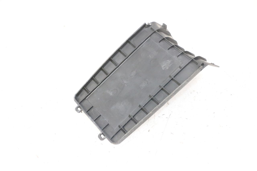 photo de OSŁONA AKUMULATORA PEUGEOT KISBEE 2T 50 (2010 - 2017) - Zoom stanu zużycia