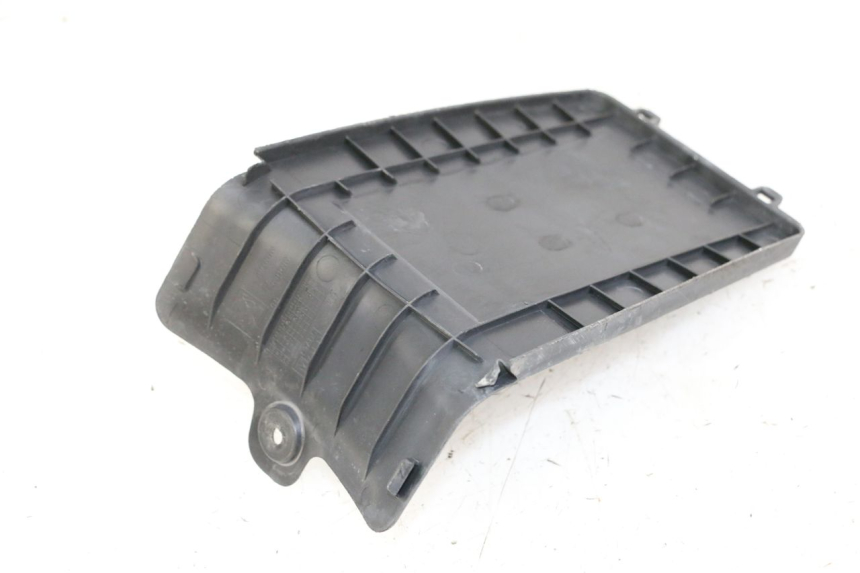 photo de OSŁONA AKUMULATORA PEUGEOT KISBEE 2T 50 (2010 - 2017) - Inny kąt widzenia