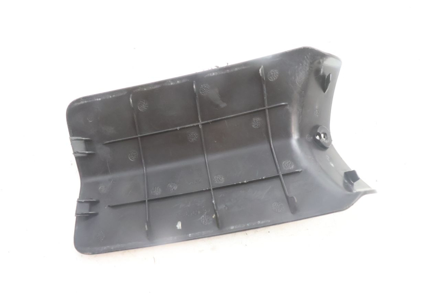 photo de OSŁONA AKUMULATORA PEUGEOT LUDIX BLASTER 50 (2006 - 2014) - Zbliżenie techniczne