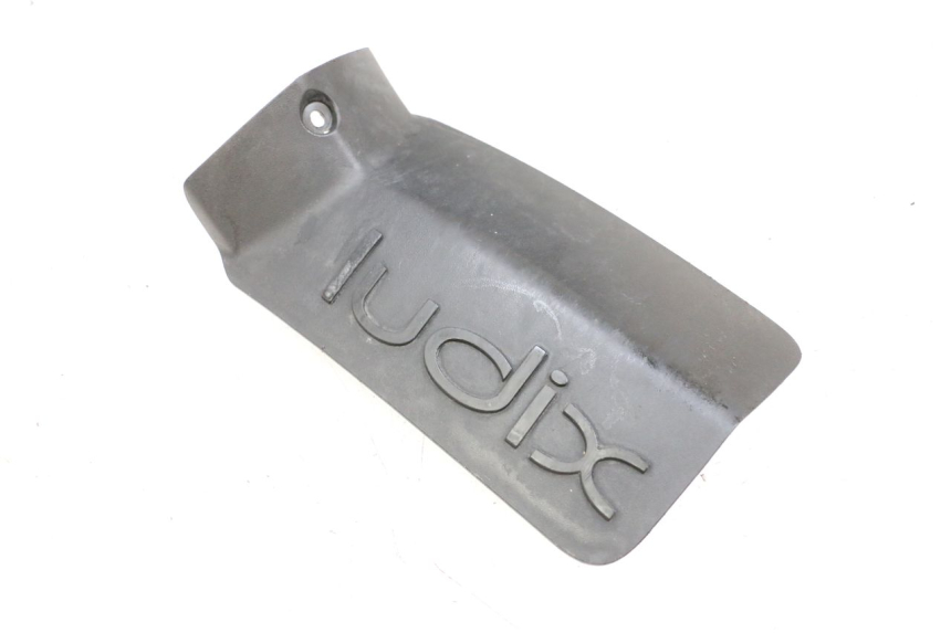 photo de OSŁONA AKUMULATORA PEUGEOT LUDIX 50 (2005 - 2007) - Zbliżenie techniczne