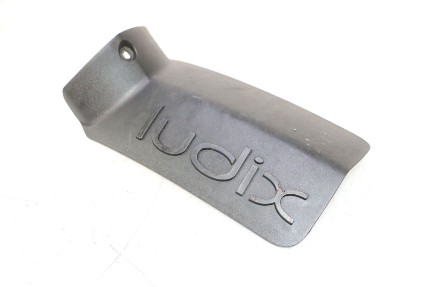 photo de OSŁONA AKUMULATORA PEUGEOT LUDIX 50 (2008 - 2017) - Zbliżenie techniczne