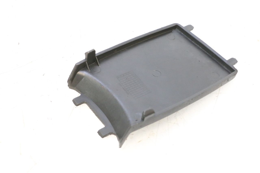 photo de OSŁONA AKUMULATORA KEEWAY MATRIX RX9 125 (2006 - 2007) - Zoom stanu zużycia