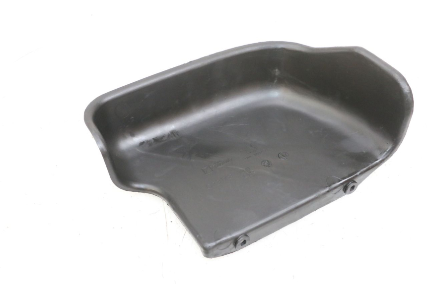 photo de OSŁONA AKUMULATORA PIAGGIO MP3 RL 250 (2006 - 2010) - Zoom stanu zużycia