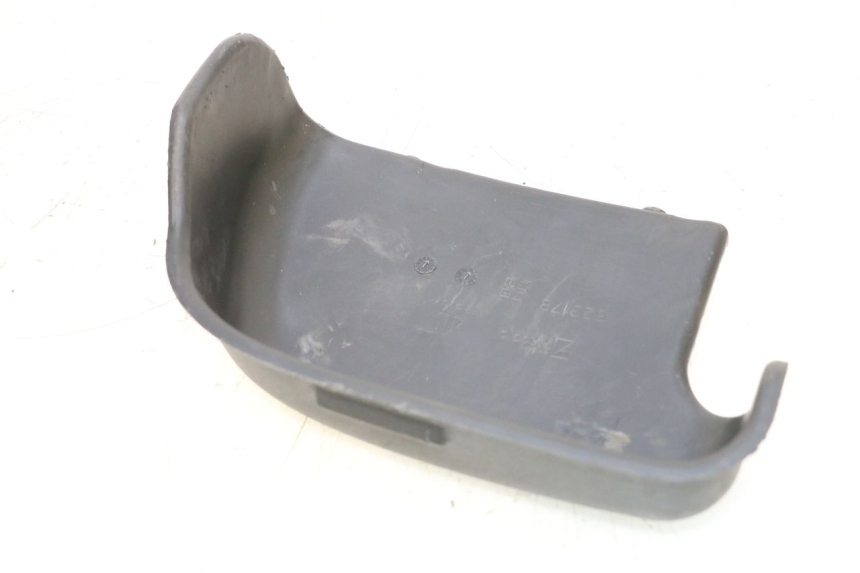 photo de OSŁONA AKUMULATORA PIAGGIO MP3 RL 250 (2006 - 2010) - Inny kąt widzenia