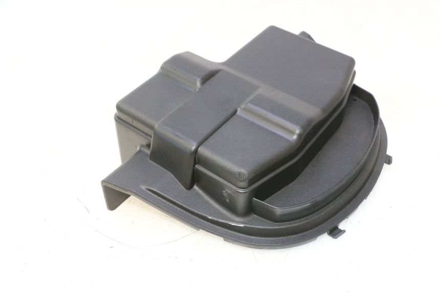 photo de OSŁONA AKUMULATORA PIAGGIO MP3 500 (2016 - 2018) - Zbliżenie techniczne