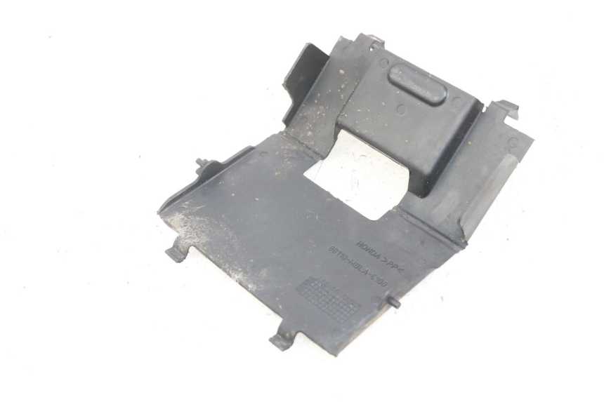 photo de OSŁONA AKUMULATORA HONDA NTV DEAUVILLE 650 (1998 - 2001) - Szczegół części