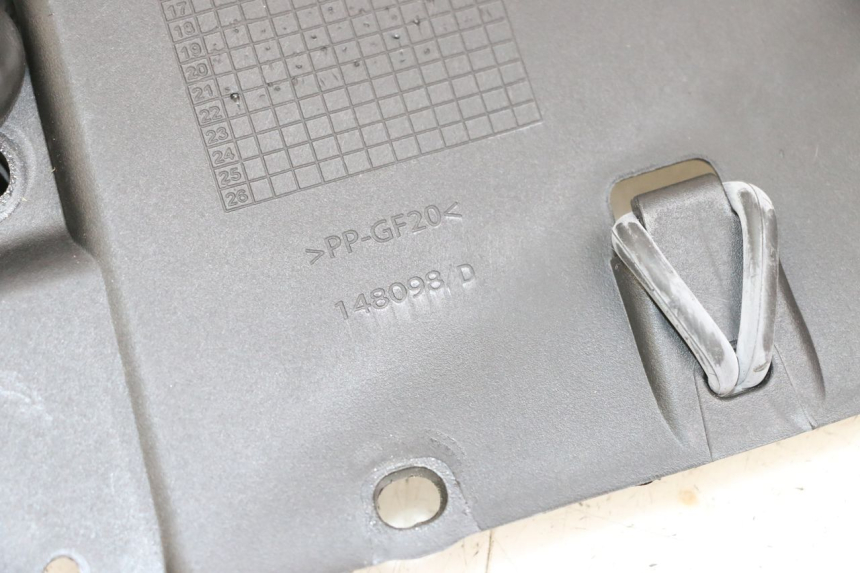 photo de OSŁONA AKUMULATORA ROYAL ENFIELD CONTINENTAL GT 650 (2019 - 2024) - Szczegół części