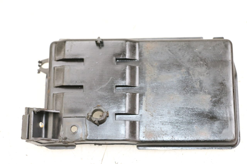 photo de OSŁONA AKUMULATORA GILERA RUNNER LC 50 (1997 - 1998) - Zoom stanu zużycia